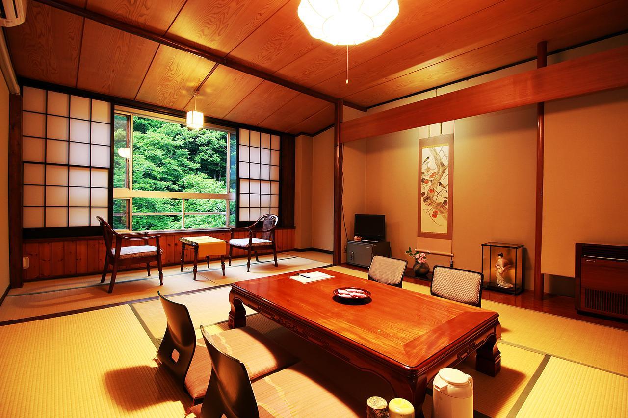 Отель Oyado Higashiyama Аидзувакамацу Экстерьер фото